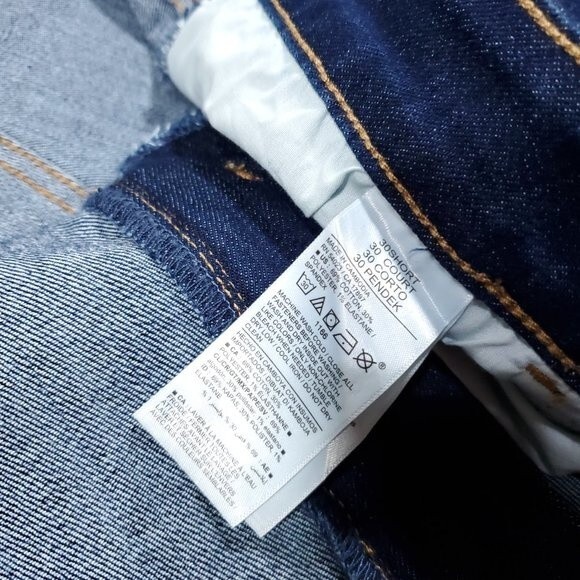 Old Navy 30 Short Mid Rise Boot Cut Jeans Women's Plus Size Bootcut Dark Wash - Picture 9 of 10